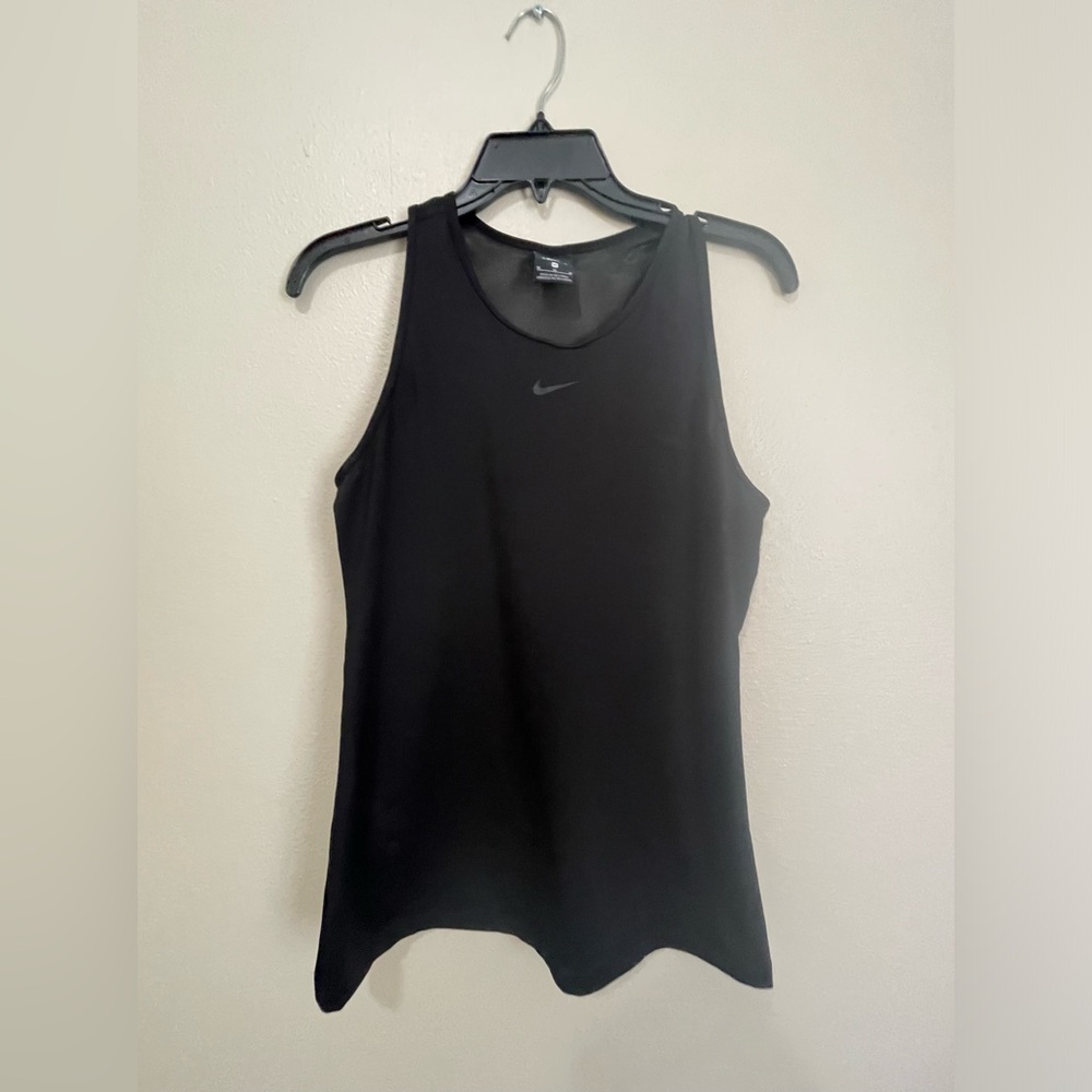 Nike Women's Pro Black Tank top size Medium gym workout